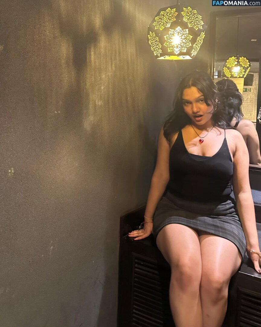 vr / vrindardddd_ Naken OnlyFans  Läckta Foto #13