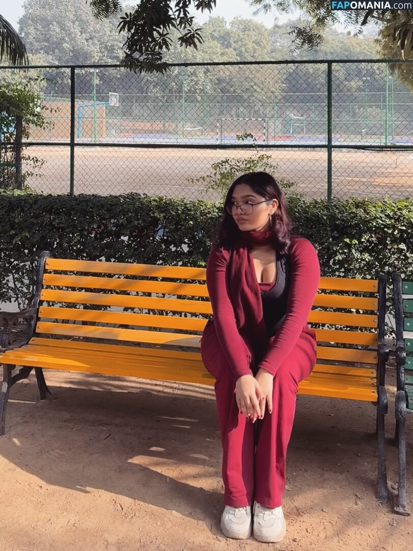 vr / vrindardddd_ Naken OnlyFans  Läckta Foto #29