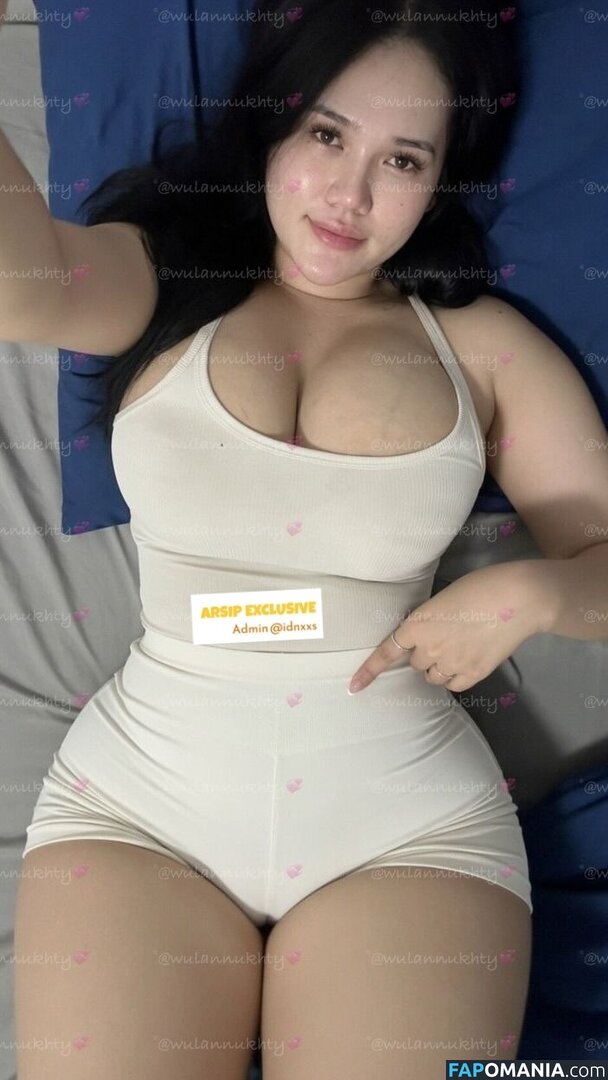 fitriwln / https: / wulannukhty / xxbbywlnn Naken OnlyFans  Läckta Foto #2