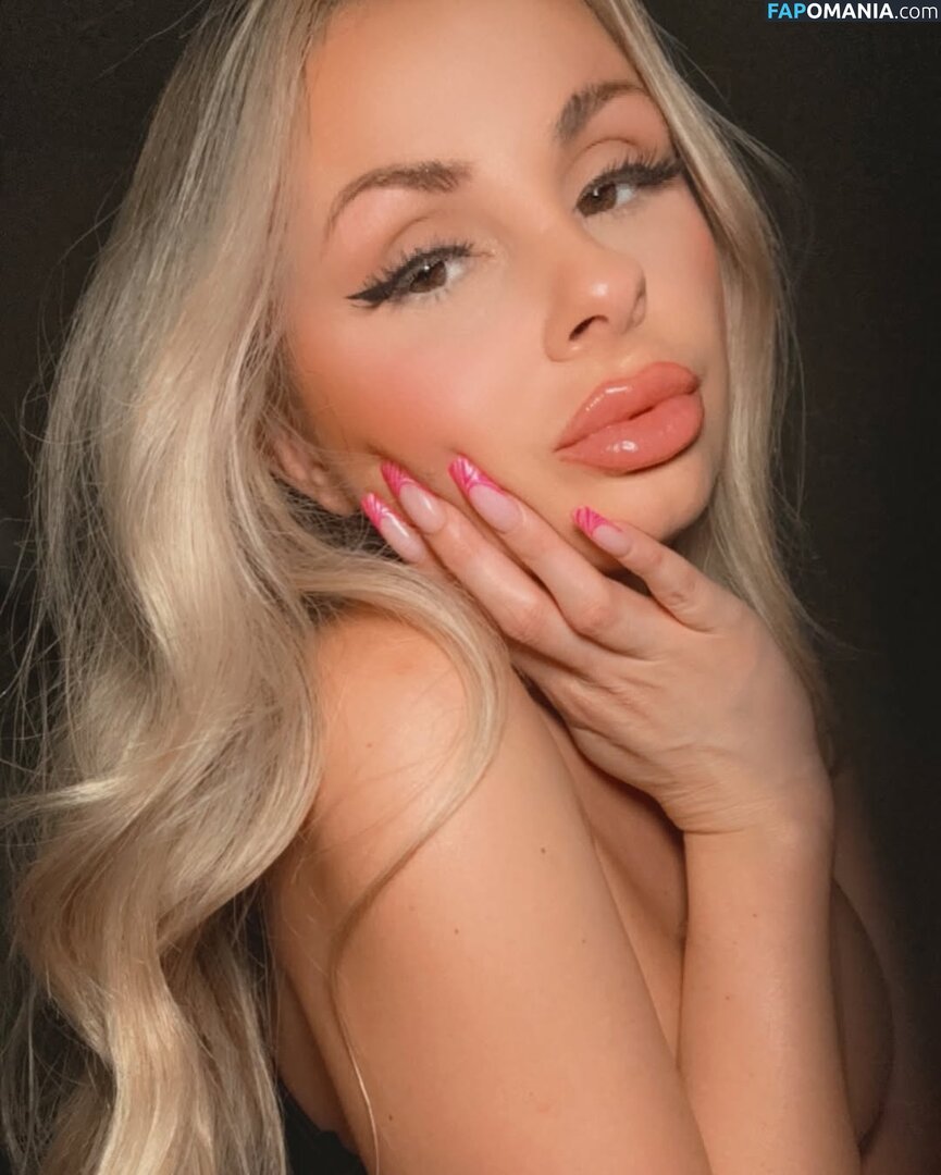_xchristiina Naken OnlyFans  Läckta Foto #7