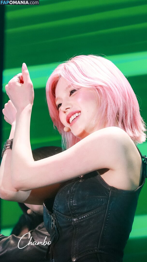 Hwang Ye-ji / ITZY (예지 / Yeji / yezyizhere Naken OnlyFans  Läckta Foto #21