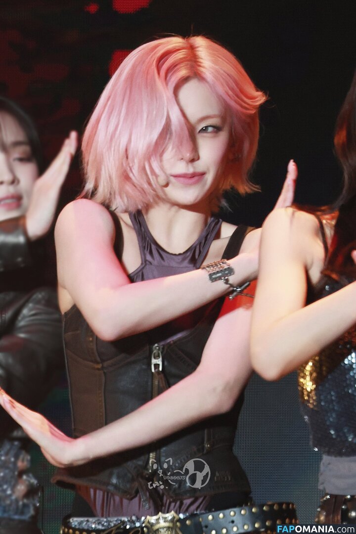 Hwang Ye-ji / ITZY (예지 / Yeji / yezyizhere Naken OnlyFans  Läckta Foto #28