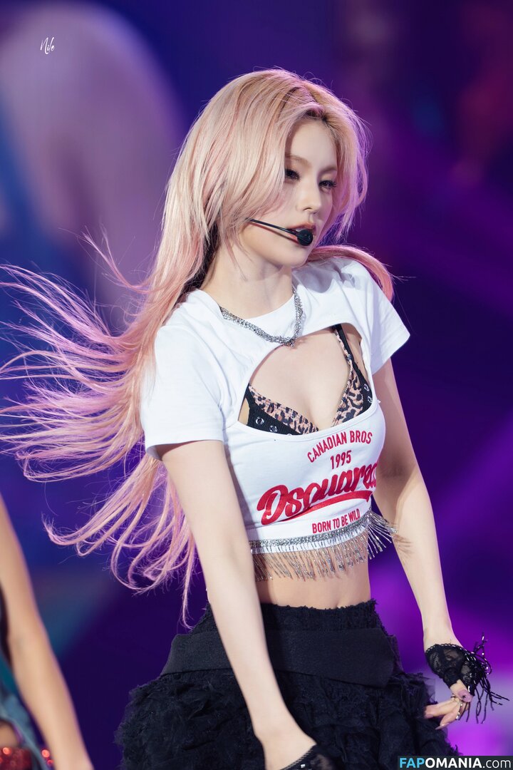 Hwang Ye-ji / ITZY (예지 / Yeji / yezyizhere Naken OnlyFans  Läckta Foto #55
