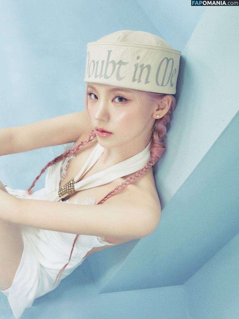 Hwang Ye-ji / ITZY (예지 / Yeji / yezyizhere Naken OnlyFans  Läckta Foto #58