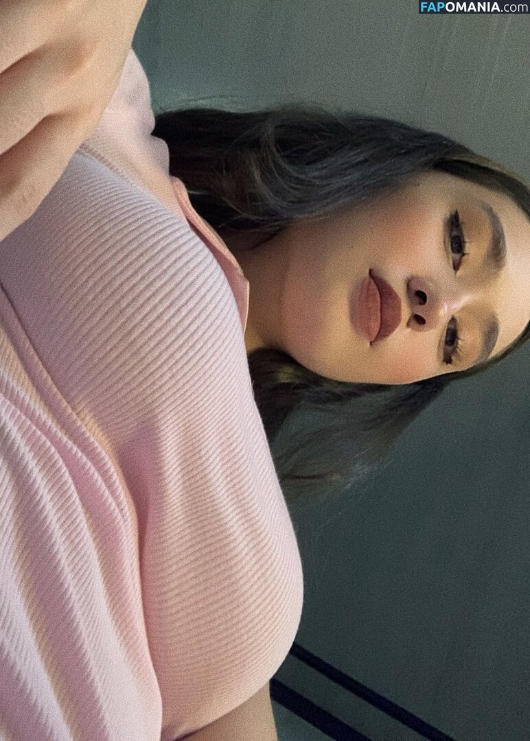 Mayukisu / Yotanwas Naken OnlyFans  Läckta Foto #1
