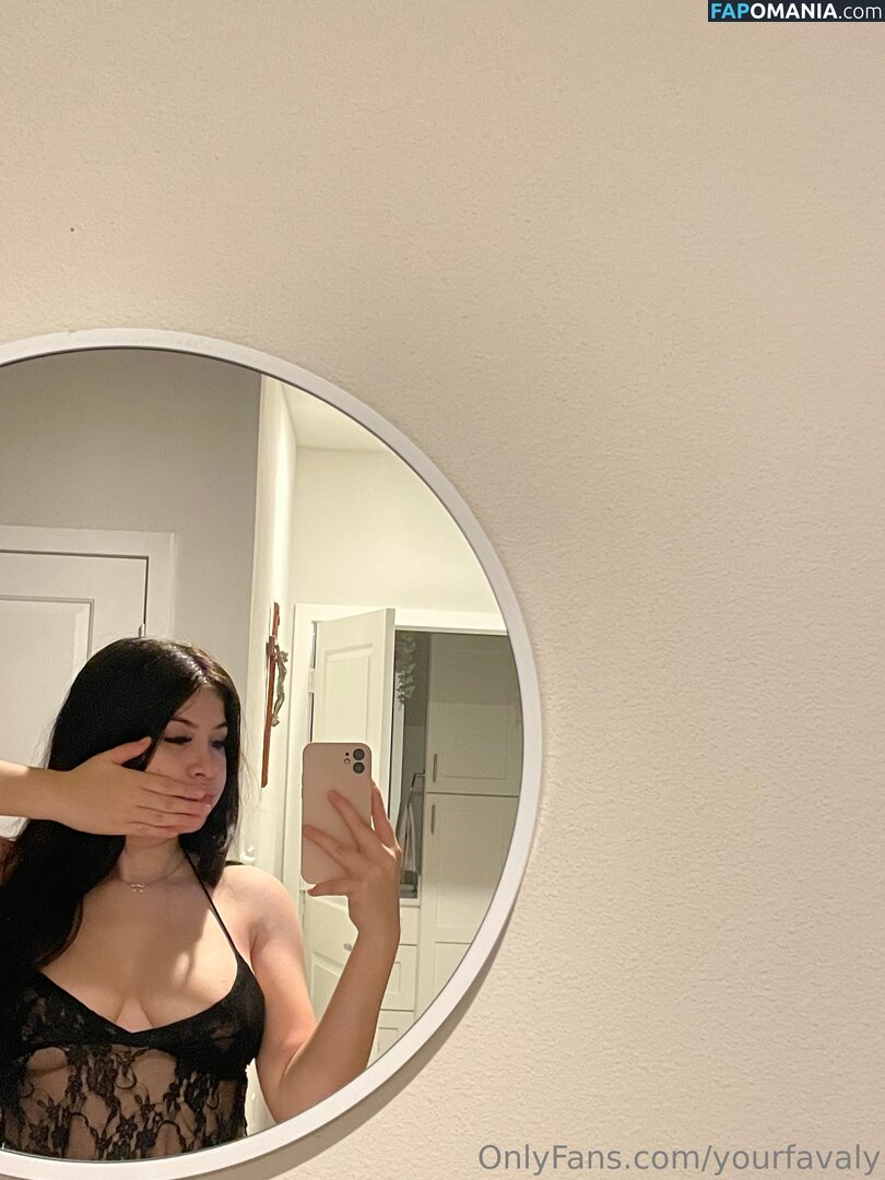 urfavealyy / yourfavaly Naken OnlyFans  Läckta Foto #7