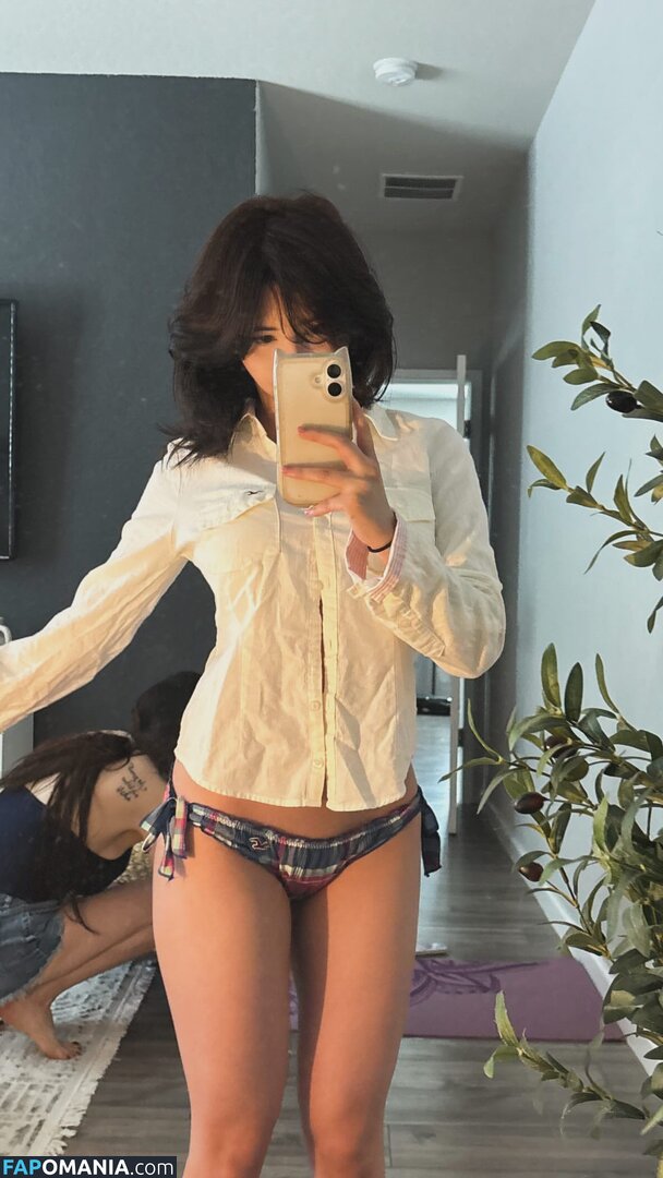 Yukiifoxx / Zelly Naken OnlyFans  Läckta Foto #1
