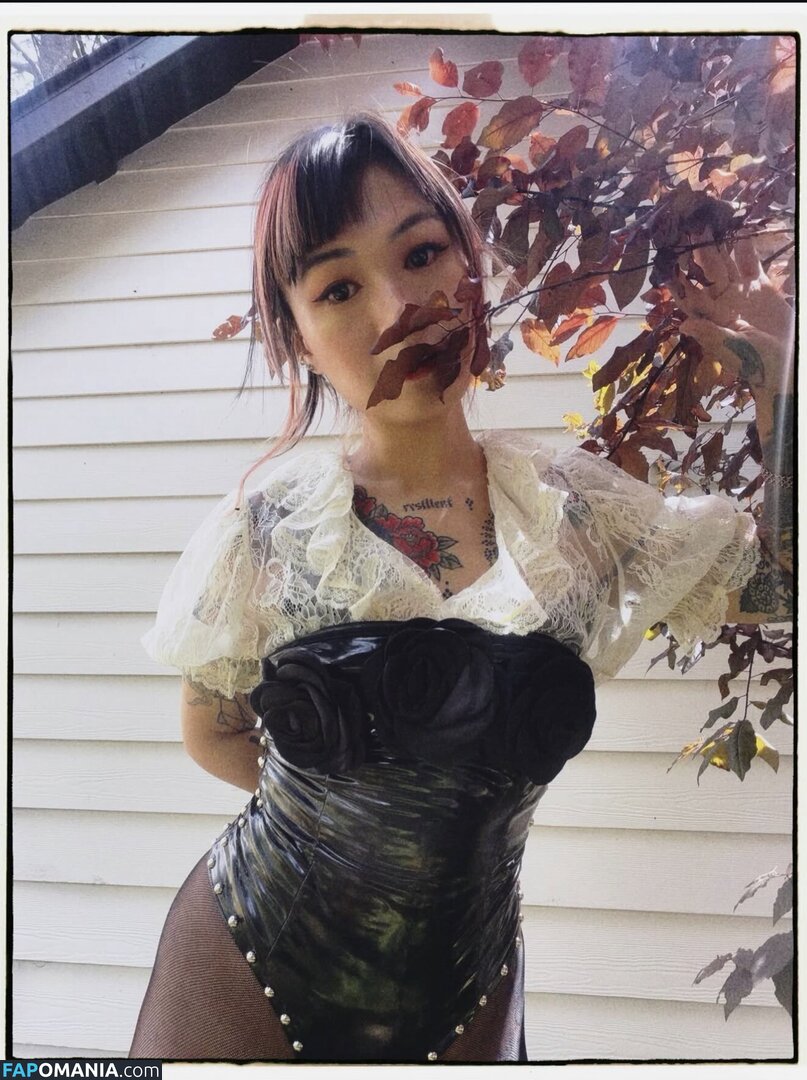 Yvette Young / yvetteyoung Naken OnlyFans  Läckta Foto #7