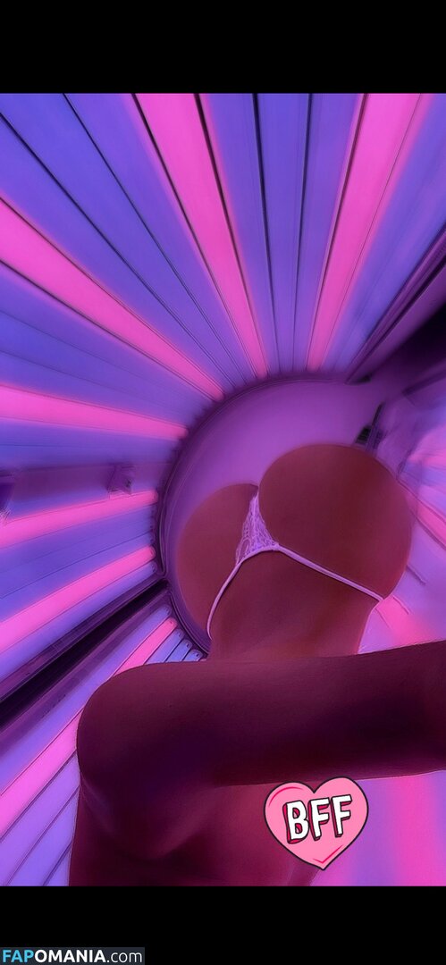 Yvniisbk / https: Naken OnlyFans  Läckta Foto #3