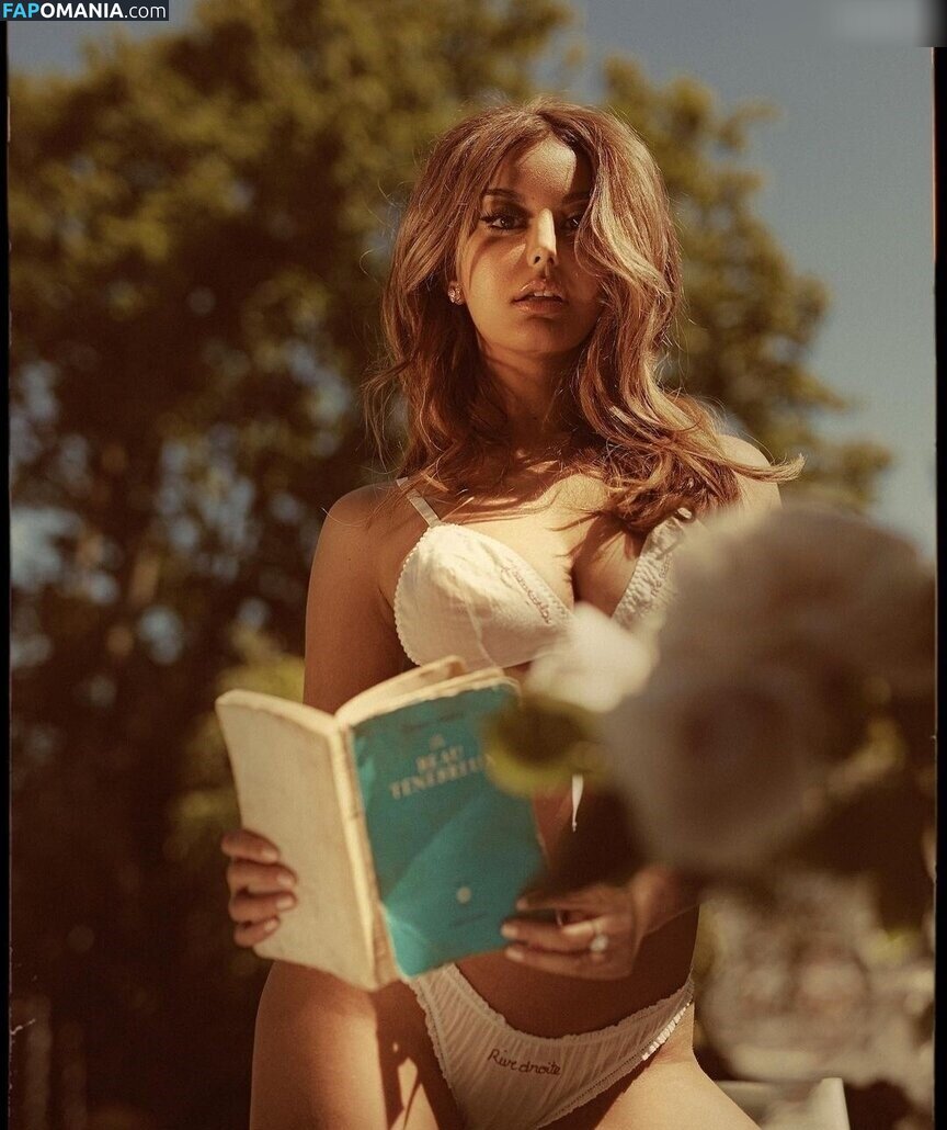 Zahia Dehar / zahiaofficiel Naken OnlyFans  Läckta Foto #297