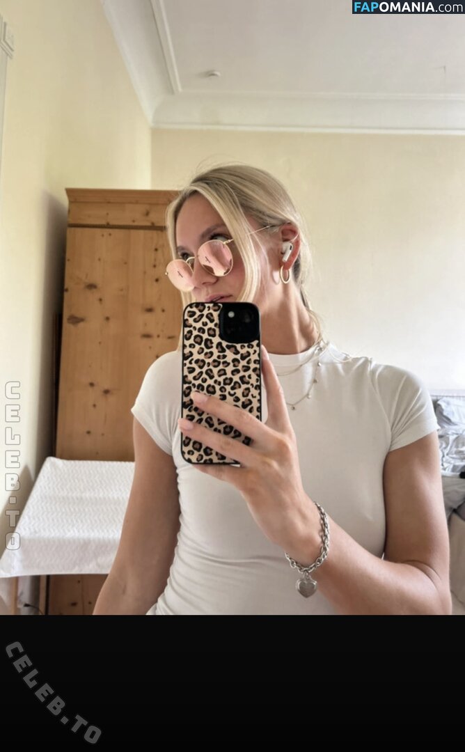 Zarah Ellen / zarah.ellen / zarah_eln Naken OnlyFans  Läckta Foto #3