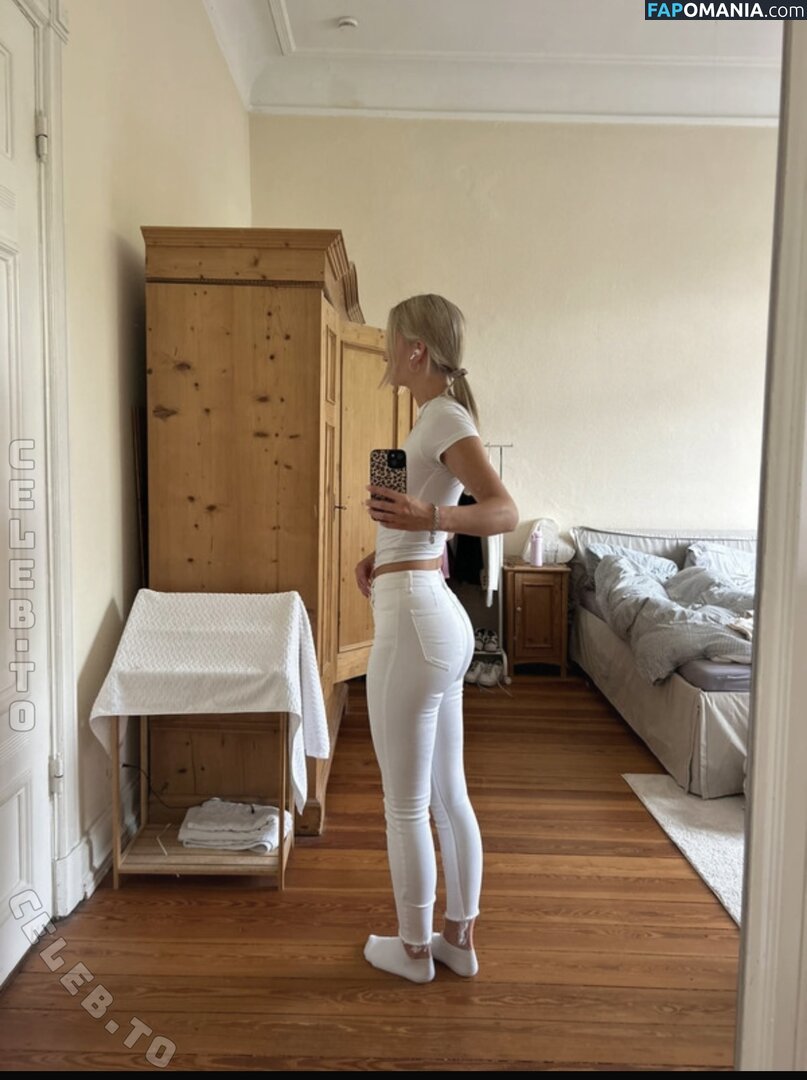 Zarah Ellen / zarah.ellen / zarah_eln Naken OnlyFans  Läckta Foto #4