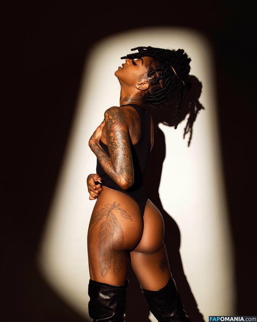 Zaria Linton / ZariaFknLinton / zarialinton Naken OnlyFans  Läckta Foto #5
