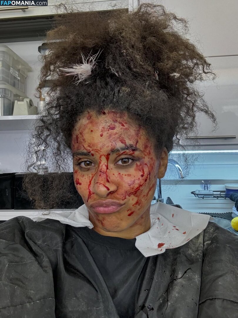 Zazie Beetz / zaziebeetz Naken OnlyFans  Läckta Foto #10