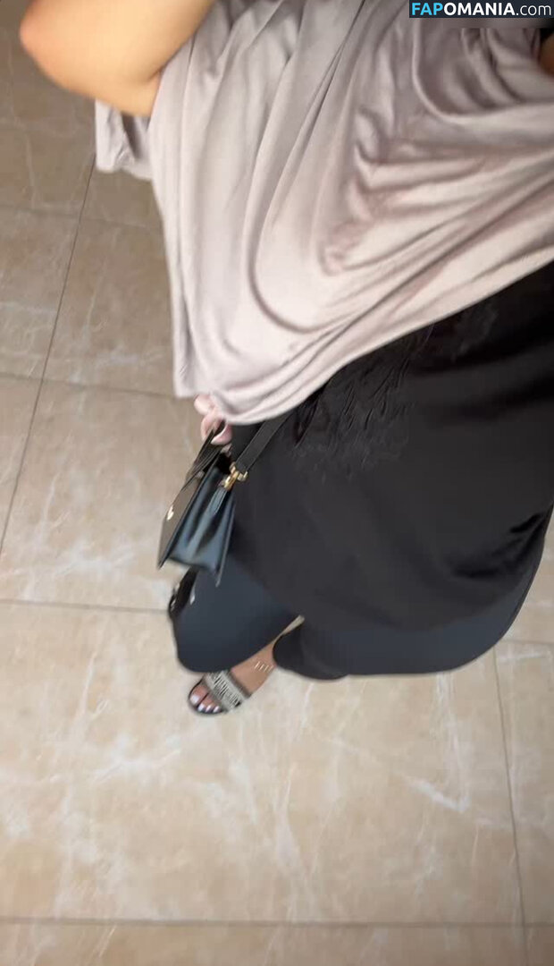 Zeynohijabi Naken OnlyFans  Läckta Foto #3