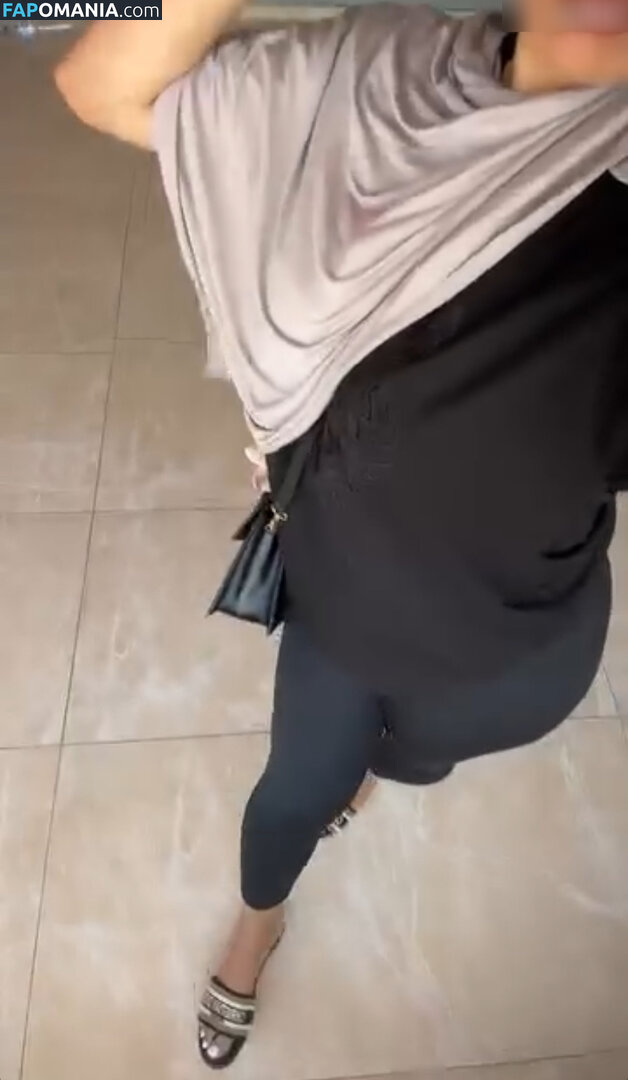 Zeynohijabi Naken OnlyFans  Läckta Foto #9