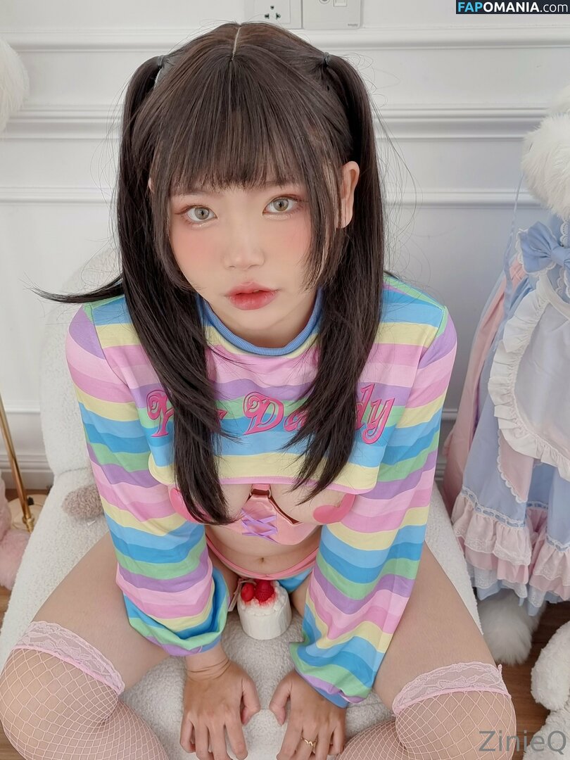 zinie Naken OnlyFans  Läckta Foto #40