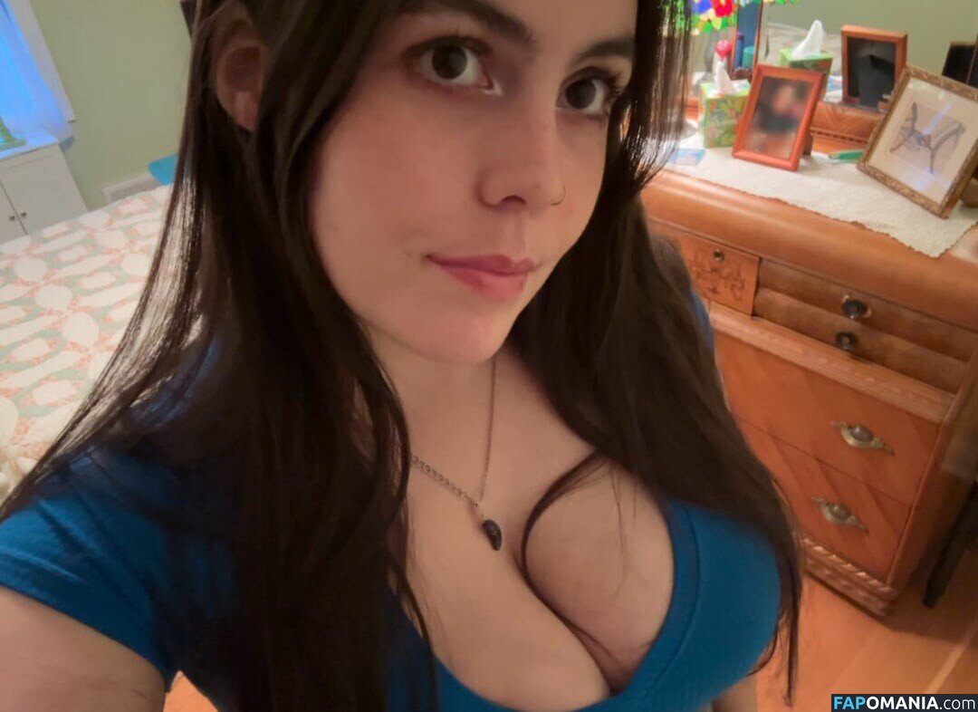 Zobug / snaiIgirl / zobug_ Naken OnlyFans  Läckta Foto #10