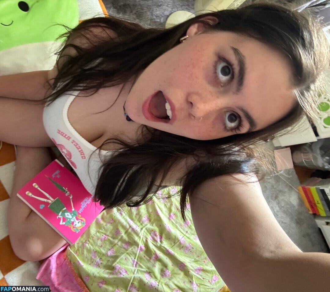 Zobug / snaiIgirl / zobug_ Naken OnlyFans  Läckta Foto #11