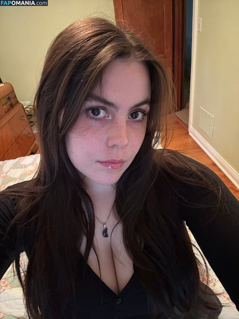 Zobug / snaiIgirl / zobug_ Naken OnlyFans  Läckta Foto #12