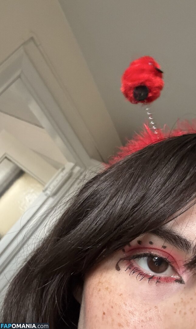 Zobug / snaiIgirl / zobug_ Naken OnlyFans  Läckta Foto #18